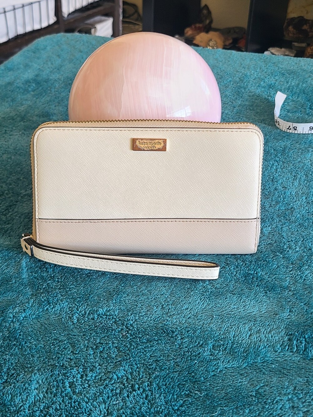 Kate Spade Cream Wristlet Wallet